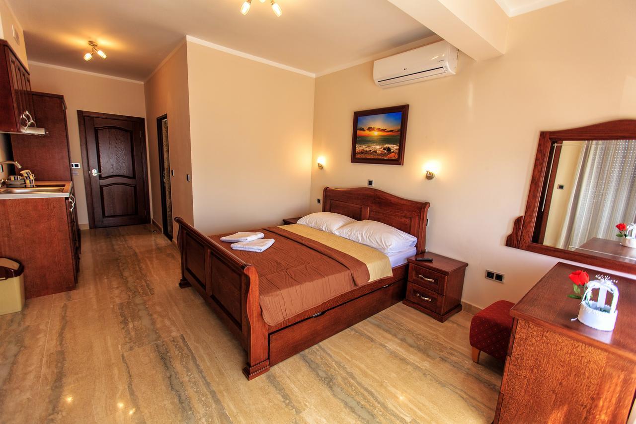 Compass Aparthotel Dobra Voda Εξωτερικό φωτογραφία