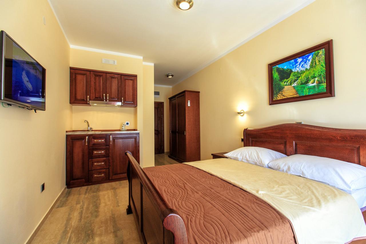 Compass Aparthotel Dobra Voda Εξωτερικό φωτογραφία