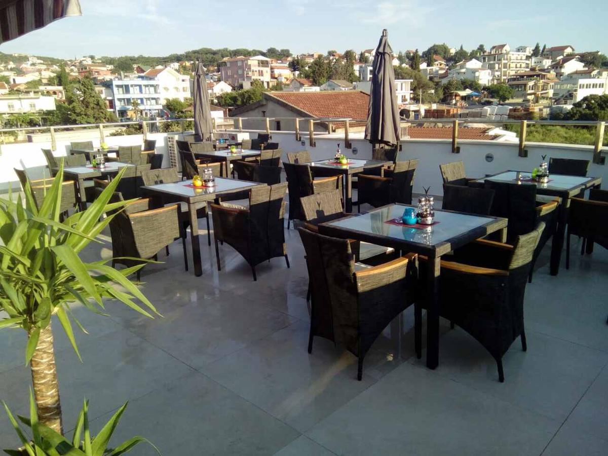 Compass Aparthotel Dobra Voda Εξωτερικό φωτογραφία